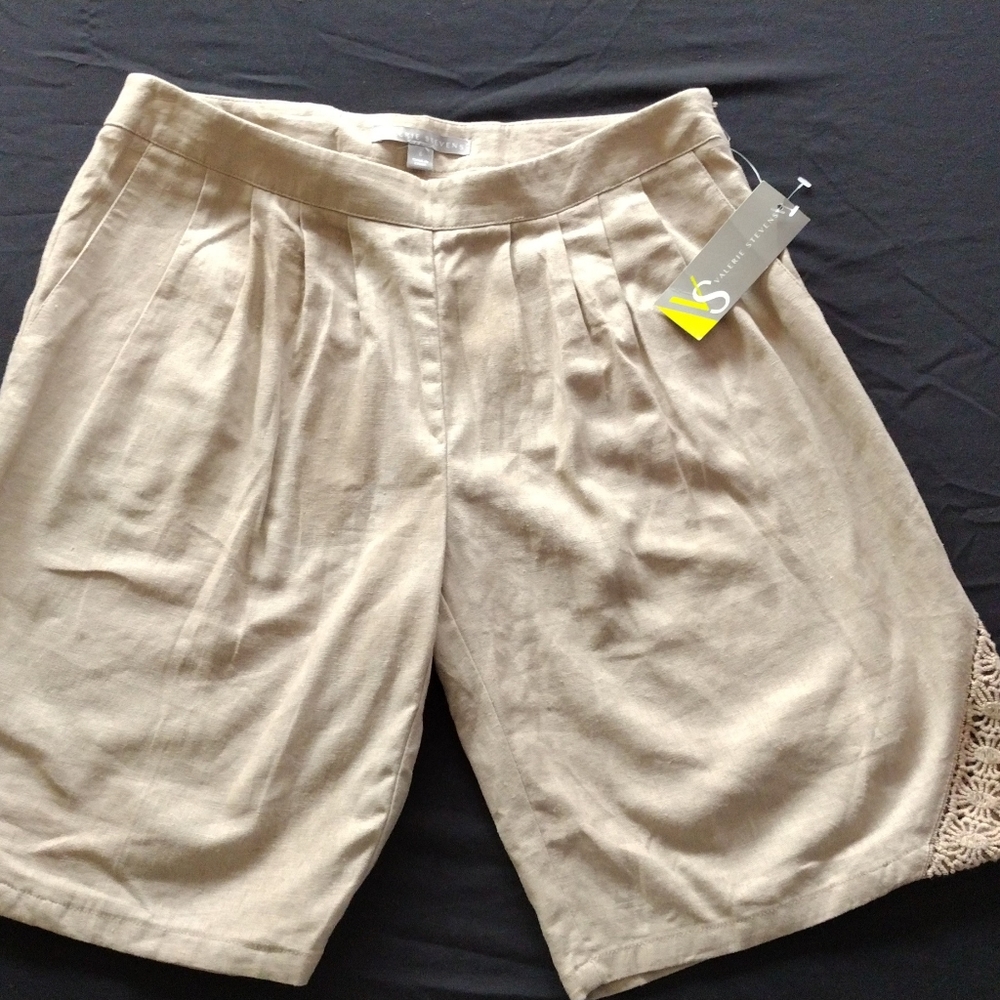 Shorts, Valerie Stevens, Beige